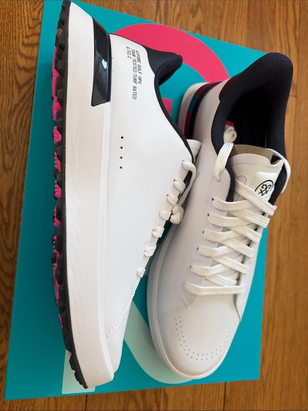 G/FORE Golf Shoe White Low-Top Sneakers with Black Interior, size 10.5, NEW